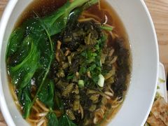 雪菜肉丝面-弄堂咪道-饭香·面香·馄饨香(汇锦广场店)