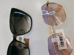-爱视眸Eyeblling眼镜·依视路·蔡司镜片折扣店(百联南方商城购物中心)
