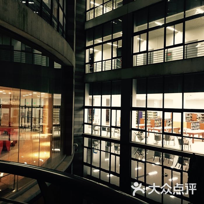 逸夫图书馆外文书刊借阅区图片-北京图书馆-大众点评网