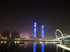 -南京眼步行桥