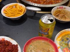 -沸炉重庆老火锅(军事博物馆店)