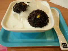 芒果白雪黑糯米甜甜-满记甜品(日月光二店)