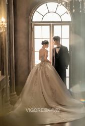 -雪中彩影婚纱摄影·微光艺术中心