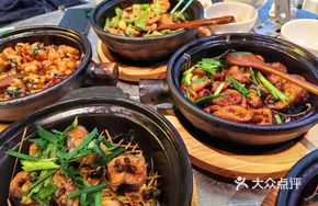 Stir-Fried Fresh Pork Intestines with Charcoal Flavor
