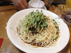 -霄汉牛三鲜湖北砂锅菜(万松园2店)