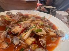 -临界音乐酒馆·小龙虾·江湖菜(华熙LIVE·鱼洞店)