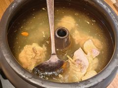 -云海肴·汽锅鸡·云南菜(天山百盛优客店)