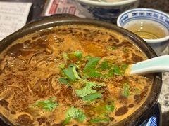 牛腩粉丝砂锅-南京大牌档(香港广场店)