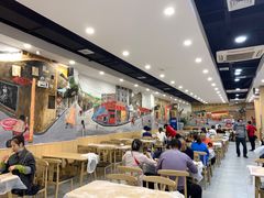 大堂-江城燕子大排档(江汉路步行街店)