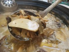 -菌海森林·非遗野生菌火锅(西山区滇池路摩根道店)