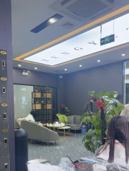 -藤野造型烫染·漂发