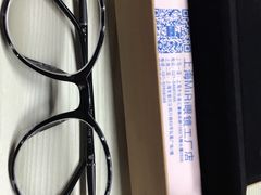 -MiRi眼镜连锁·蔡司·尼康控优点合作店(莘庄店)