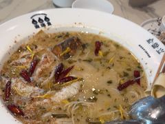 -渔语鱼酸菜鱼新川菜(来福士店)