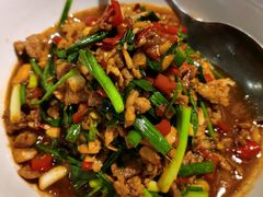 葱香小炒肉-筒子骨炖黄鸭叫·許家故事(凯德广场店)