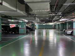 -龙湖天街-停车场