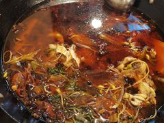 -鸿顺老铁锅美蛙鱼府(解放碑店)