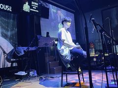 -INLOVE Live House