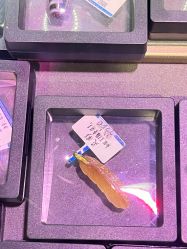 -灵彩珠宝(朗香街店)