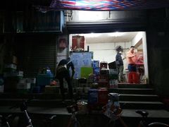 门面-威邵鸡煲(西华路总店)