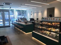 面包甜点陈列柜-星巴克臻选(上海淮海百盛购物中心店)