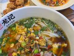 -湘人龙记老长沙米粉(鸟巢店)