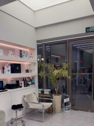 -PE SALON