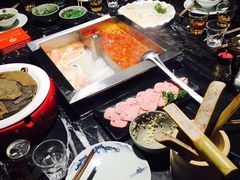 -二荆条·蜀鲜汇城市森林火锅