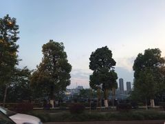 -去吃小龙虾·江湖菜·烧烤(南滨路店)