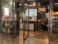 门面-上海美食(申贵路店)