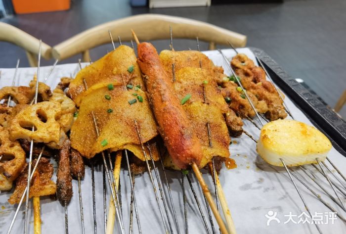郑贵初烧烤·烤凤爪的发明者(王家湾店)图片