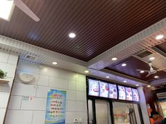 -郑家包子牛肉拉面(尚勤路店)