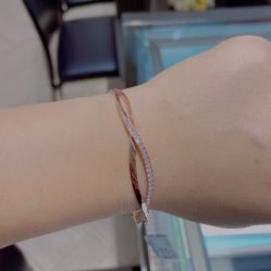 -周生生Chow Sang Sang(苏州美罗高新店)