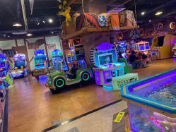 点击看大图 -卡通尼·Safari非洲探索乐园·生日会(金桥国际商业广场店)