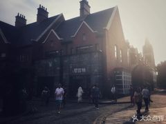 -钟书阁(松江泰晤士小镇店)