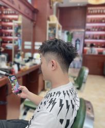-尼特斯男士发型馆