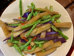茄子烧豆角-唐师傅湘西名菜馆(武陵路店)