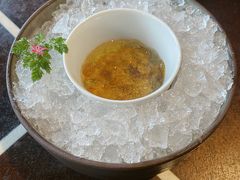 酱麻油海胆拌秋茄-杭州西子湖四季酒店·金沙厅