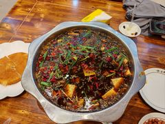 -乡土特色.冷锅鱼.牦牛肉汤锅