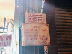 -Bánh Mì Huynh Hoa