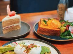 牛油果温泉蛋吐司-O'mills Sourdough Bakery&Bistro(永嘉路店)