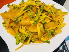 -袁小二大东北铁锅炖(吉祥村总部)