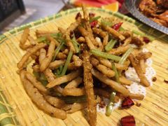 -黄泥岗·地道湖北菜(奥特莱斯店)