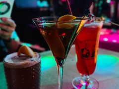 -FOUR PLAY BAR