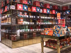 零售区-VENCHI 闻绮(北京国贸商城店)