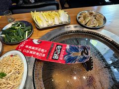 -山河屯铁锅炖·非遗东北菜(南山店)