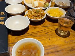 -老牌坊云南鱼豆花火锅(爱建店)