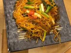 -香巴拉云南餐厅(华莱坞店)