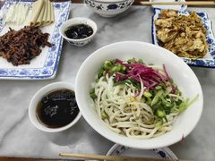 -海碗居老北京炸酱面(增光路店)