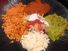 -Pistolera Mexican Cantina女枪手墨西哥餐厅(碧云路店)