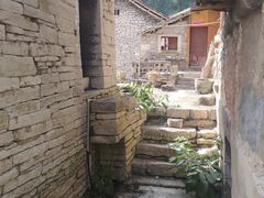 -高荡千年布依古寨旅游景区